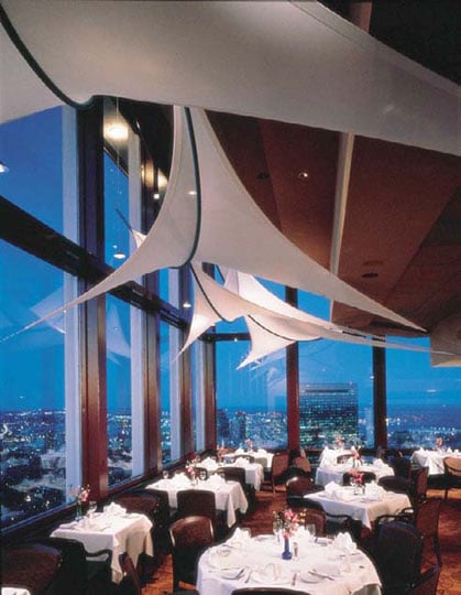Client: Top of the Hub Restaurant Desing: Transformit Ready-Made Diamond Rays